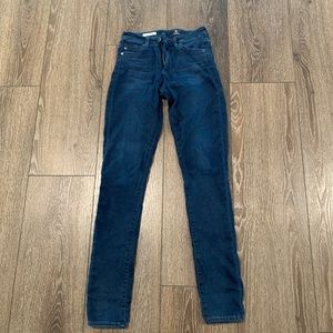 AG Adri and Goldschmied Size 25 Midrise “Jeggiing”